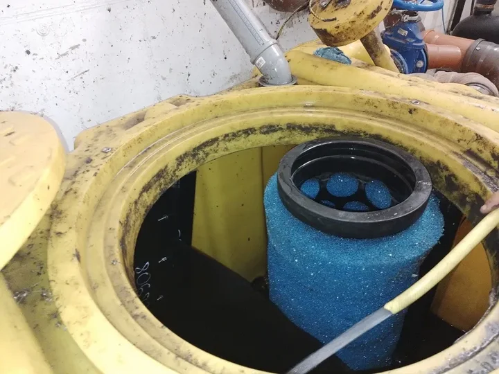 Czyszczenie separatorów ropopochodnych – jak przebiega proces krok po kroku?