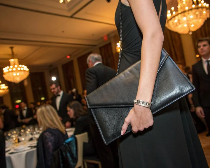Wieczorowa torebka skórzana – ponadczasowy dodatek do eleganckich stylizacji