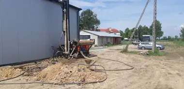 Studnie głębinowe - jak wygląda wiercenie krok po kroku?