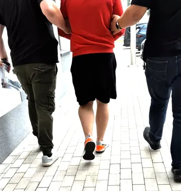 Zamówił posiłek na adres obcej osoby za 37 tysięcy zł. - jest w rękach CBZC. - Aktualności Centralne Biuro Zwalczania Cyberprzestępczości