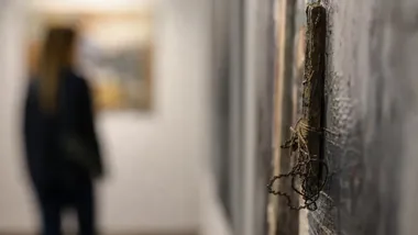 Nowy sezon wystaw w galeriach. Od malarstwa po bieszczadzkie wypały.