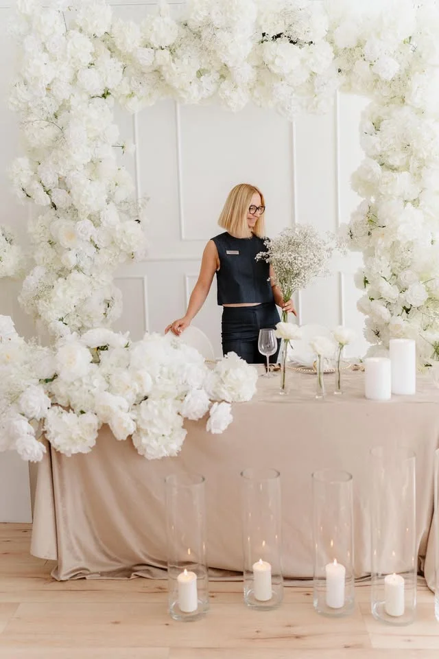 Grafika promocyjna wydarzenia Dni Otwarte – Wypożyczalnia Dekoracji Ślubnych w Szczecinie