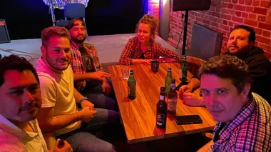 Grafika promocyjna wydarzenia Szczecin Language Tandem Meeting w Piwnicy Kany – wtorkowe spotkanie językowe w Szczecinie