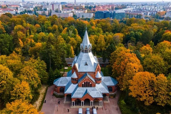 Cmentarz Centralny w Szczecinie ma nowy status. Trzy spacery pokażą jego historię