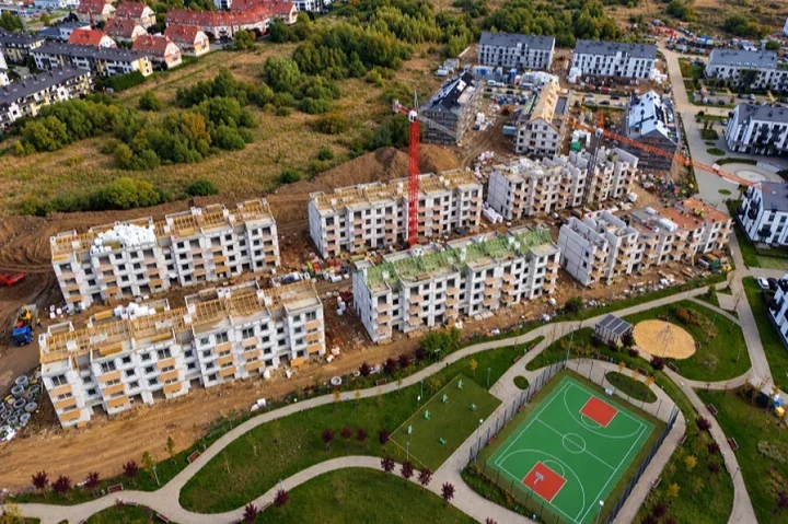 285 mieszkań i sześć lokali usługowych powstaje na Wrzosowym Wzgórzu