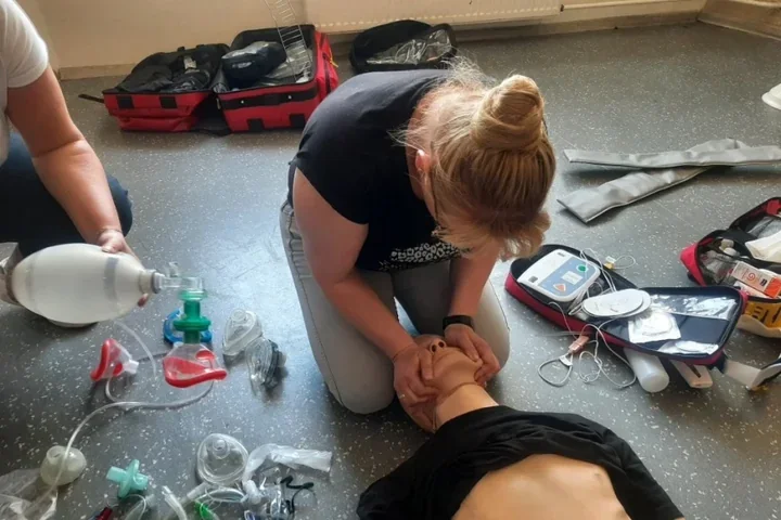 Rok szkoleń z obrony cywilnej w Szczecinie – wykłady i ćwiczenia rozłożone po osiedlach