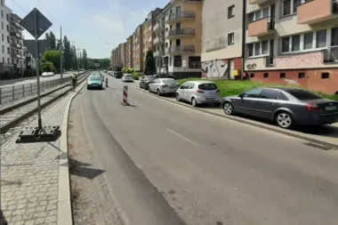 Zapadlisko przy placu Szyrockiego. Zbadają obie jezdnie