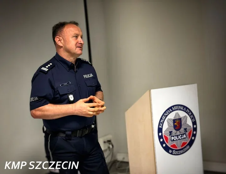 Szczecińska policja przyspieszyła awanse - 14 funkcjonariuszy z nowymi stopniami