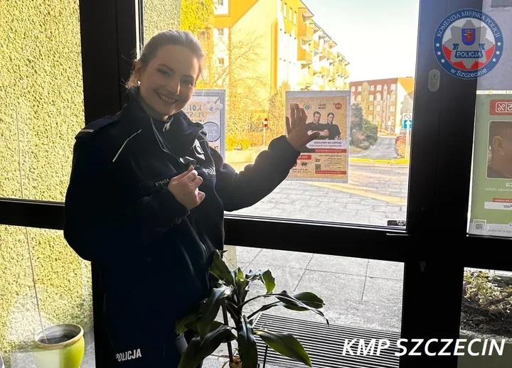 Dzielnicowi z Dąbia stają w centrum uwagi - plakat, plebiscyt i kontakt z mieszkańcami