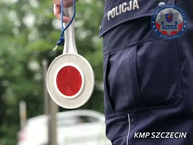 Nietrzeźwy kierowca w Szczecinie przewoził dzieci. Policjanci przerwali jazdę