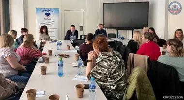 W Szczecinie policja i eksperci pokazali, jak reagować wobec dzieci w spektrum