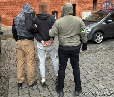 Pobicie na Prawobrzeżu - dwóch mężczyzn szybko trafiło w ręce policji