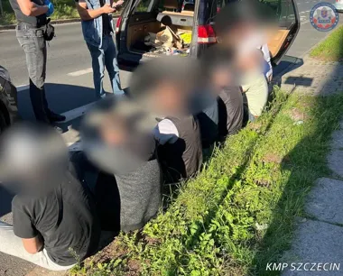 Osiem osób w aucie i alkohol za kierownicą - policja zatrzymała prawo jazdy