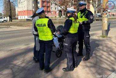 163 wykroczenia w Szczecinie - policja zatrzymała dwóch kierowców i prawa jazdy