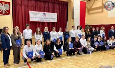 W Szczecinie maturzyści z klasy policyjnej zamknęli rok z myślą o mundurze