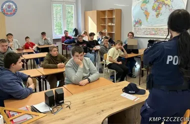 Policjantka z Dąbia weszła do szkół i rozbroiła schemat oszustów